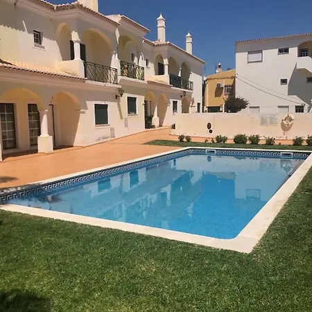 Сasa de vacaciones Rockfield 4 *